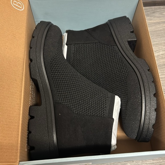 Bzees May Ankle Boot - Picture 5 of 9